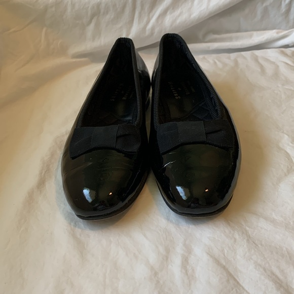 Shipton & Heneage Black Patent Leather Tuxedo Loafers - Picture 2 of 11
